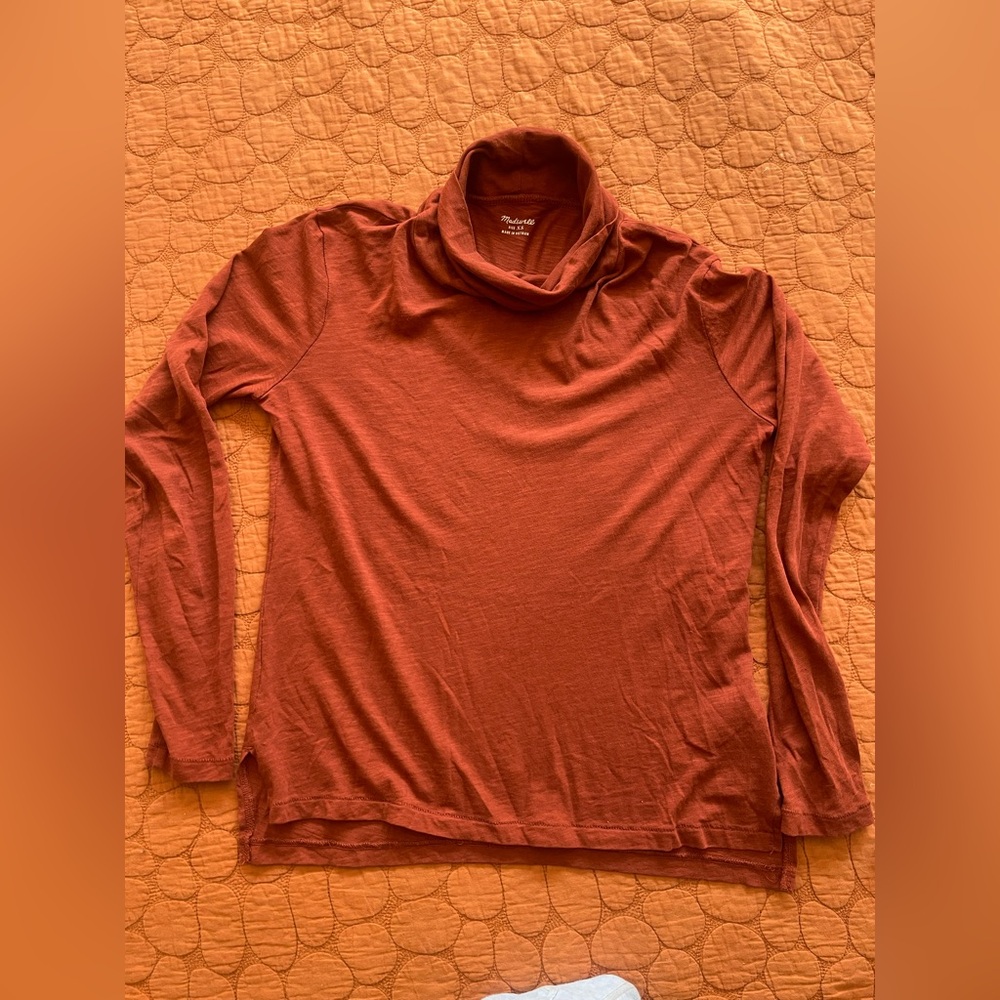 MADEWELL Brick Turtleneck 💯 cotton